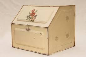 But i do have lots of jewelry! Trays Tins Vintage Bread Boxes Metal Bread Box Vintage Trays