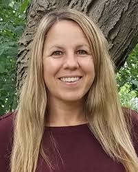 Karen Boomhower's Instagram, Twitter & Facebook