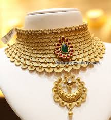 Malabar jewellers has a retail network of store chains in india with showrooms located across the length and breadth meena bazar, al ain, u.a.e, near mediclinic al ain hospital al ain ph: Shop Malabar Necklace Models At Lowest Prices