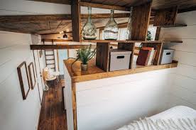 Une Tiny House De 30m2 Avec Vue Planete Deco A Homes World En 2020 Chambre Petite Maison Vivre Dans Une Tiny House Petit Mouvement Maison
