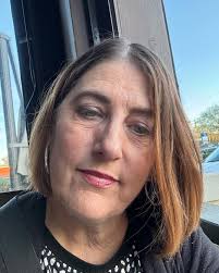 Stephanie Wray Apple