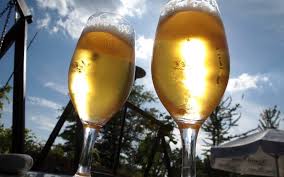 Mir drinke kölsch und schwaade kölsch! Kolsch Marken Der Radeberger Gruppe Ziehen Um Radio Koln