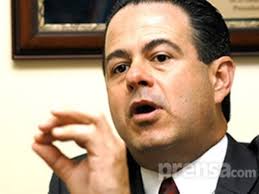 Galindo cree que Vallarino debe poner su cargo a disposición