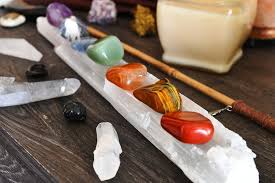 Those who wish to meditate with selenite will find that this crystal helps to clear the mind. Recharge Your Crystals Learn How To Use Selenite