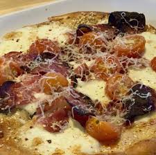 Boston pizza restaurants offer a casual dining setting with over 100 menu items including gourmet pizzas made with our signature hand pressed dough. Boston Pizza 22 Photos 22 Reviews Pizza 65 Resolution Dr Brampton On Restaurant Reviews Phone Number Yelp
