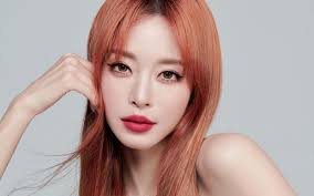 Han Ye Seul Considering Her Comeback with the New Drama 'Queen Lives in  Seoul'