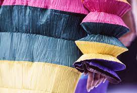 She later marries italian count alvise gozzi and becomes countess elsie lee gozzi, or la contessa. The Pleat Becomes The Fashion Design And Architecture Trend Of 2019