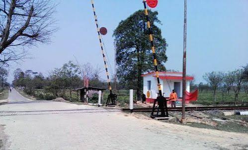 Railway Level Crossing Gate at ₹ 199000/piece | LC Gate Barrier in Howrah | ID: 11517489173