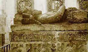 Rodrigo díaz de vivar, más conocido cómo el cid campeador, es uno de los símbolos de la españa de la edad media. Las 6 Tumbas Del Cid Campeador Y El Dia De Su Muerte
