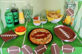 Food and football themed decorations for any super bowl party or football themed birthday party! Football Party Ideas