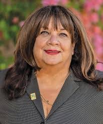 Eileen Arroyo's Instagram, Twitter & Facebook