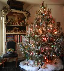 Pin By Audrey Carlson On Vintage Christmas Christmas Magic Old Fashion Christmas Tree Unique Christmas Decorations