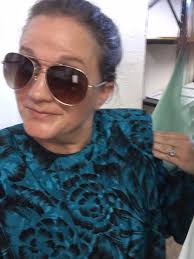 This is how you know you live in Texas, sparkly gold cowgirl boots with  your prom dress!🖤✨😍 Lily had such a fabulous time at her senior prom!  Thank you for these fabulous