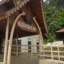 Orang asli craft museum is a small but interesting museum with some excellent carvings and masks. Photos At Orang Asli Museum Kuala Lumpur Kuala Lumpur