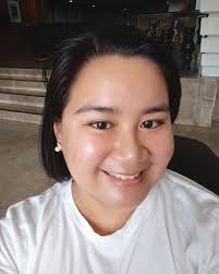 This is my first-ever award as an influencer. I did work hard for this.  Imagine, I was juggling being an influencer with being a business student,  or an employee, or by being