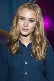 Robloxevent #robloxconcert #zaralarsson complete the scavenger hunt in the new roblox experience event zara larsson. Zara Larsson Net Worth