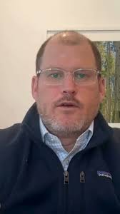 What are the top three reasons why Bau Tran, PA-C, PharmMD, loves  practicing in internal medicine? Hear more about what this specialty  entails in AAPA's free Areas of Practice Guide. ➡️ https://bit.ly/3uTMV3r |