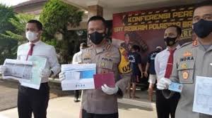 Cara mengurus surat nikah siri dan contoh. Kumpulan Berita Buku Nikah Kua Playen Dibobol Maling Puluhan Buku Nikah Dan Laptop Raib Dicuri