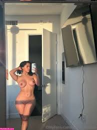 QUEENDREAAAA Nude OnlyFans Photos 12 Gallery - Leaknudes