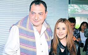 Deniz uğur is the single child of opera singer mete uğur and ballerina suna uğur. Memurlar Net Reha Muhtar Ve Deniz Ugur Un Velayet Savasi Kizisti