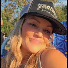 Barbara Tunnell's Instagram, Twitter & Facebook