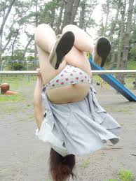 鉄棒女子の逆上がりパンチラエロ画像 - 性癖エロ画像 センギリ | lepka-lepka.ru