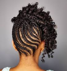 Braiding for black women's short hair is very sophisticated: 35 Protective Hairstyles For Natural Hair Captured On Instagram