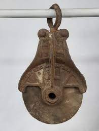 Antique vtg cast iron hudson mall 823 barn hay trolley pulley farm primitive. Large Antique Cast Iron Meyers Barn Pulley Wood Wheel 008 Ebay