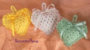 Decorazioni pasqua uncinetto, portatovaglioli uncinetto, segnaposto pasqua. Cuoricini Uncinetto Segnaposto Confettata Feste Bomboniere Di Su Misshobby