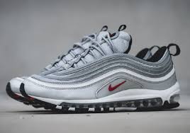 Missed Out On The Nike Air Max 97 Silver Bullet Plenty Of People Did Given The Fact That Nike Released The Iconic Running Silhouette A Favo Moda Uomo Moda