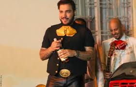 La madrastra es una telenovela mexicana producida por salvador mejía para televisa en el 2005. Canciones De Alberto Beltran Caja Musical De Los Recuerdos