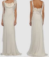 Das kleid mit wasserfallausschnitt ist unbeschreiblich facettenreich und sollte deswegen in keinem schrank fehlen. Brautkleid Alberta Ferretti That Girl