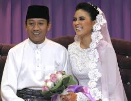 Kes kontroversi salahfaham antara nora danish dan fasha sandha masih belum berakhir. Jika Nora Danish Kahwin Dengan Nedim Fasha Sandha