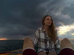 What are Amanda Seyfried's most scandalous photo moments? - Quora