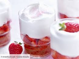 Mousse Au Chocolat Blanc Et Fraises Recettes Recette Mousse Au Chocolat Chocolat Blanc Alimentation