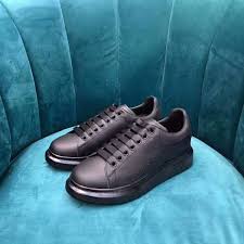 Alexander Mcqueen Spray Paints Oversized Sneakers Black And White Alexander Mcqueen Men Shoes Oversized Sneaker Black Smooth Calf Leather Sneaker Smooth Calf Leather Calf Leather Leather Sneakers