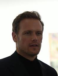 People,People,unnu run out and look yah.. Wat cud good soo? ( In a Derrick  Morgan voice) Damage intentionally done,then fake apology.