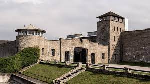The prisoners were subjected to brutal treatment, were driven into electric fences and killed using petrol injections. Kz Gedenkstatte Mauthausen Baut Lift Und Erntet Kritik Bizeps