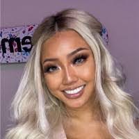 Selena Wooten's Instagram, Twitter & Facebook