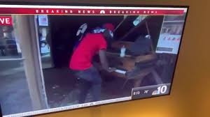 Protester Playing Kid Cudi By Playboi Carti On Piano During Looting Youtube