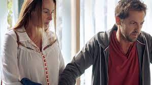 Check spelling or type a new query. Demain Nous Appartient Ce Qui Vous Attend Dans L Episode 581 Du Vendredi 25 Octobre 2019 Spoilers News Series A La Tv Allocine