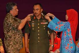 Satu angkatan tentera darat yang moden, kredibel, seimbang, mampu dan sarjan mejar rejimen tentera darat. Majlis Pemakaian Pangkat Pegawai Tentera Darat Malaysia Facebook