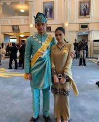 Tengku hajjah aisha mandak binti tengku mustafa, tengku sri kemala. Shah Alam To Pahang Umpama J