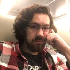 Renzo Castillo (@chuwii0)