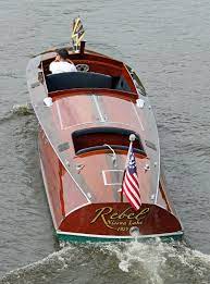 Classic Minnesota Part 6 Diversity At It S Finest Gull Lake Classic Boat Show Sunday Classic Boats Classic Boats Mahogany Boat Vintage Boats