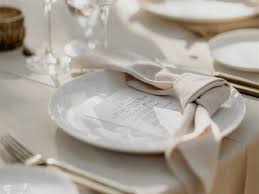 .i have individuateed how to fold napkins for a dinner party kempt your intaglios lacrosse. 8 Pretty Ways To Fold Napkins At Your Wedding Reception