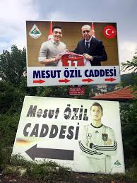 Facebook'ta recep tayyip erdoğan üniversitesi'nin daha fazla içeriğini gör. Mesut Ozil Tabelasi Degisti