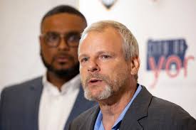 York City Mayor ends re-election campaign weeks after entering race