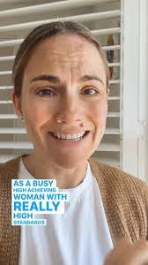 Sarah Gibbins's Instagram, Twitter & Facebook