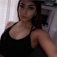 Ashley Monti's Instagram, Twitter & Facebook